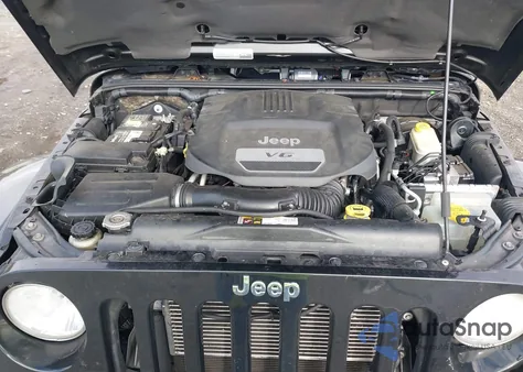 2015 Jeep Wrangler Unlimited Rubicon z USA, uszkodzony, nr VIN 1C4HJWFG2FL528203